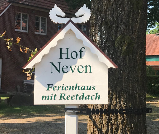 Hof Neven - Ferienhaus mit Reetdach
